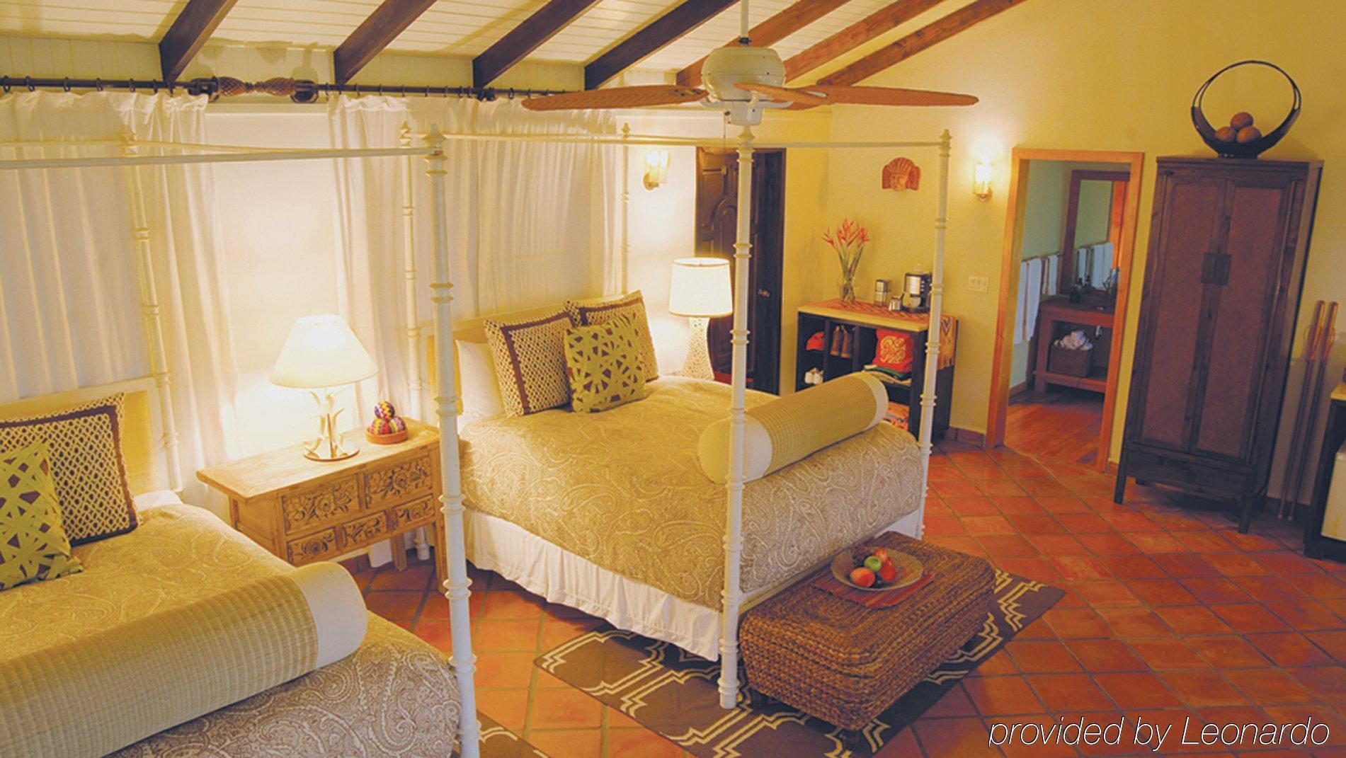 Machaca Hill Rainforest Canopy Lodge Пунта-Горда Экстерьер фото